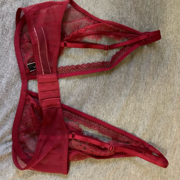 32 D red sexy lace bralette Victoria secret - Picture 4 of 7